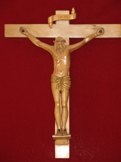 NUM. 9.475 CRISTO MADERA DE NOGAL. 