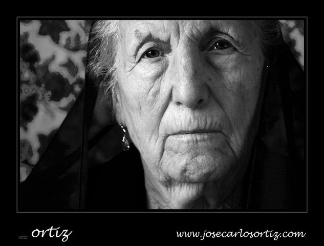 " La Pili" 1 Retrato Blanco y Negro (Digital)