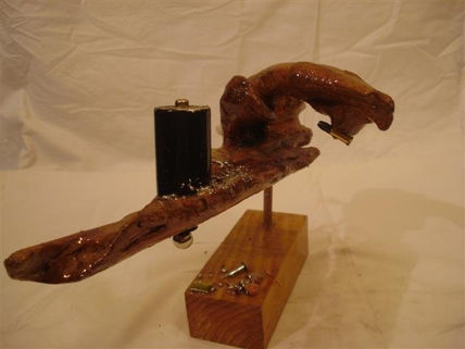 REPTIL FUMANDO UN...