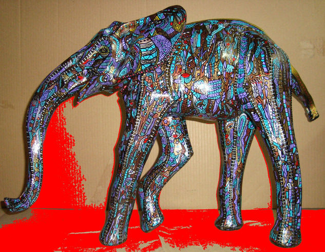 "Elefante de la buena suerte" Others Figurative