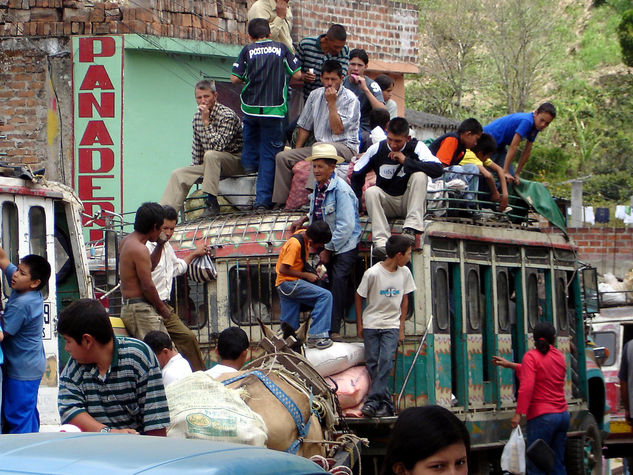 Chiva De Consacá Fotoperiodismo y documental Color (Digital)