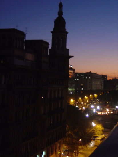 BUENOS AIRES NOCHE Arquitectura e interiorismo Blanco y Negro (Digital)