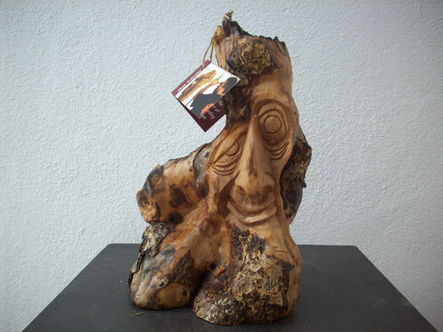 El copita. Wood Figurative