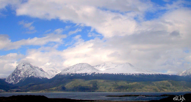 Canal de Beagle e Isla de Tierra del Fuego Nature Color (Digital)