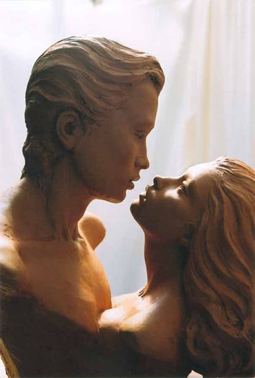 Scan-besame-detalle Terracotta Figurative