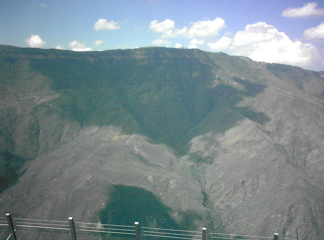 LA SOMBRA SOBRE LA MONTAÑA 