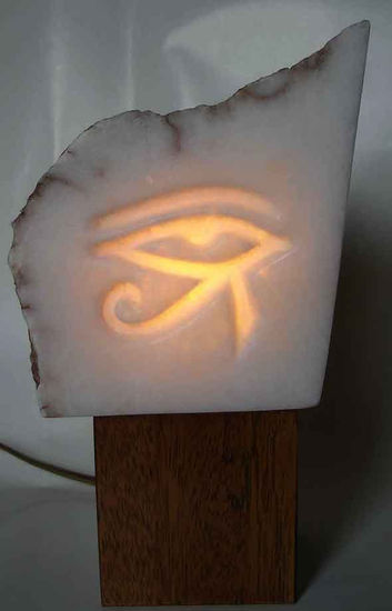 L'ojo de Horus Piedra Figurativa