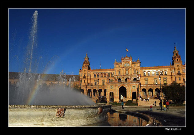 El Arco Iris y la Plaza de España Travel Color (Digital)