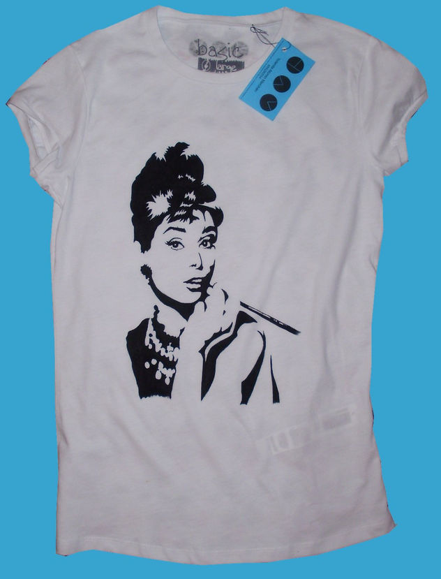 Camiseta Modelo III