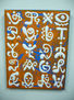 ESCRITURA BLANCA SOBRE NARANJA Y AZUL