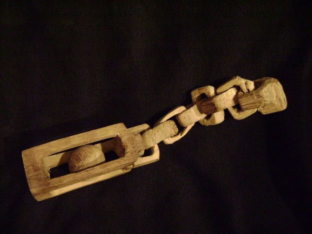 Cadena y Bola encerrada