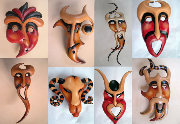 grupo de mascaras