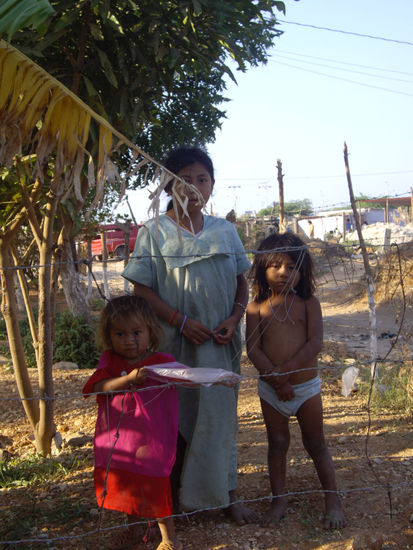 Niños wayuu de la Resistencia III. 