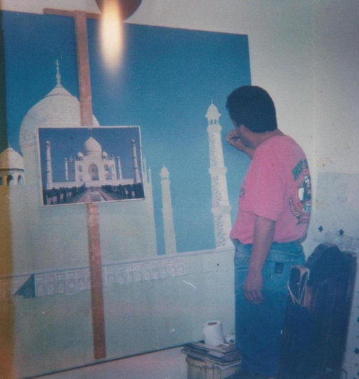 Saúl G. Pizano Pintando Taj Mahal 