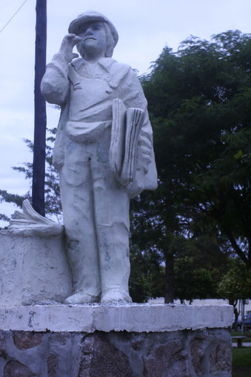 Monumento al niño canillita Others Figurative