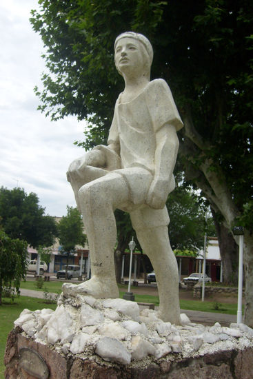 Al Niño Pastelitero Stone Figurative