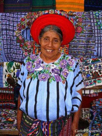 Doña Maria Pacax Photojournalism and Documentary Color (Digital)