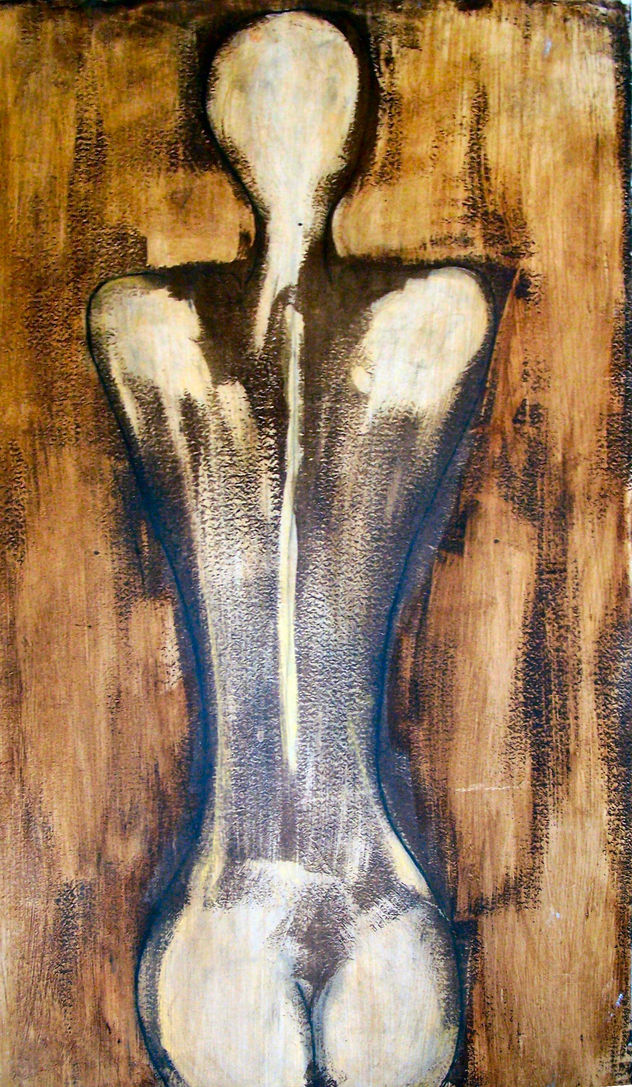 mujer ocre y oro
