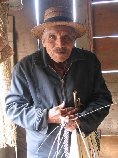 el sombrerero Photojournalism and Documentary Color (Digital)