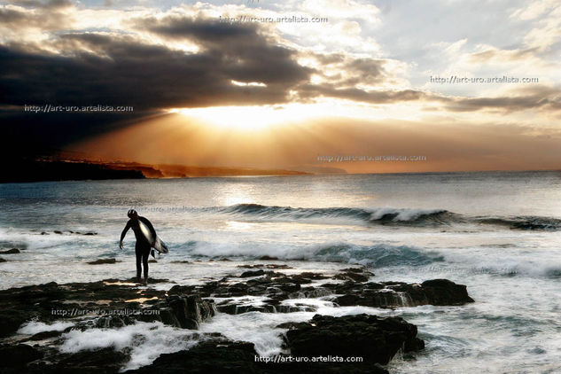 EL ATARDECER DEL SURFISTA Deportiva Color (Digital)