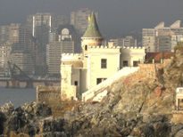 Castillo sobre el mar