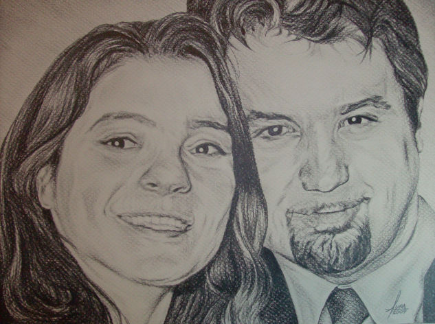 Pareja Charcoal