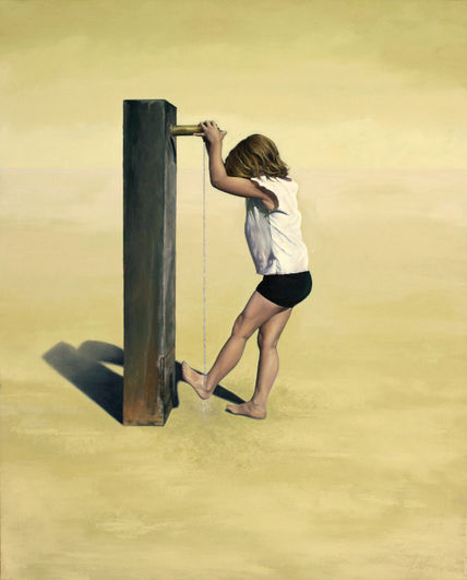 Niña en fuente