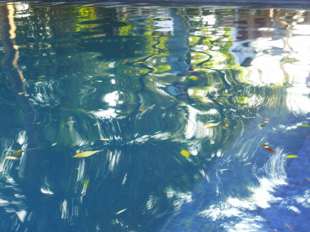 colores en el agua