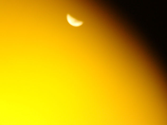 la naranja y la luna