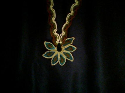 Flor con piedra