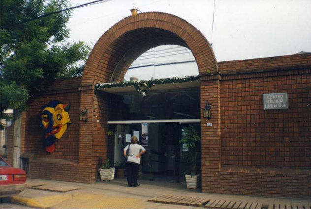 fachada del teatro lope de vega pilar (bs-as)