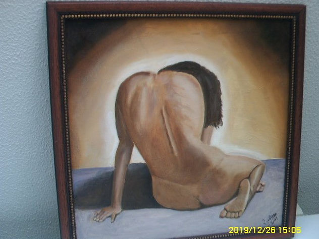 MUJER ABATIDA
