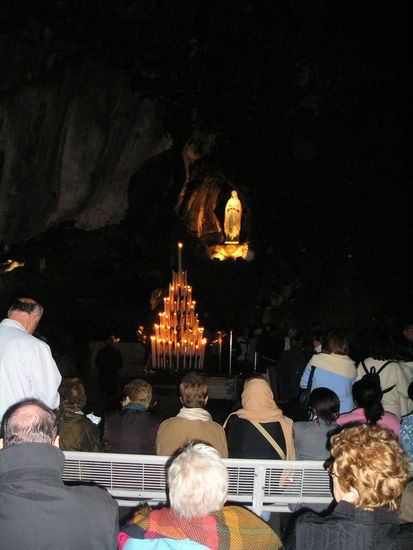 la virgen en el santuario 