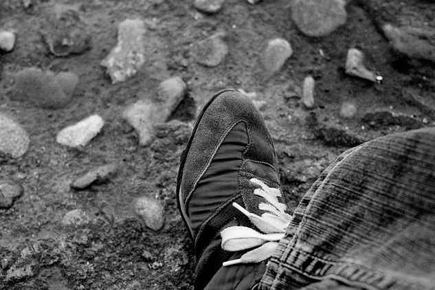 Grey Right Foot Arquitectura e interiorismo Blanco y Negro (Digital)