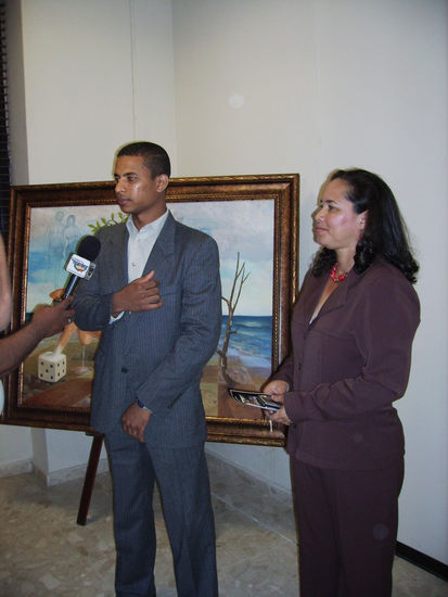 En la apertura de la exposición COLOR Y FORMA de Fausto Cruz 