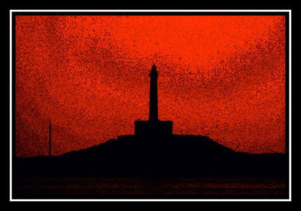 Faro en la noche