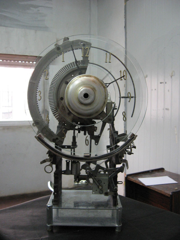 reloj (de la serie contra-tiempos)