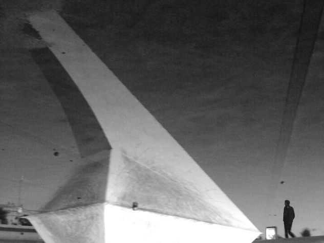 Paseo Conceptual/Abstracto Blanco y Negro (Digital)