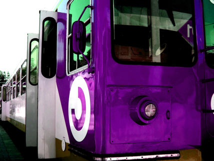 Tren de color