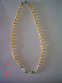 Collar amarillo