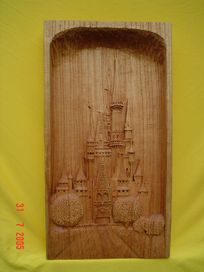 Castillo Soñado Carving Figurative