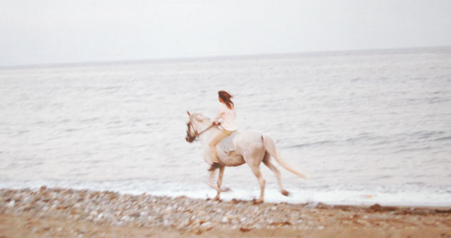 CABALGANDO  POR LA ORILLA DEL MAR Naturaleza Técnicas alternativas