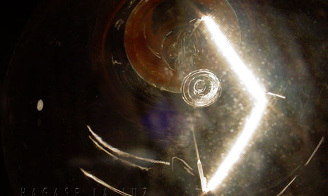 Hágase la luz y la luz se hizo..\