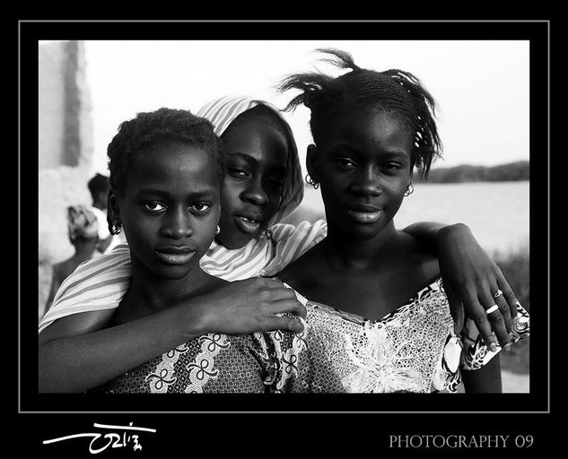 " Tres eternas " Retrato Blanco y Negro (Digital)