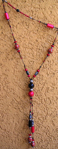 Collar negro/rojo -...