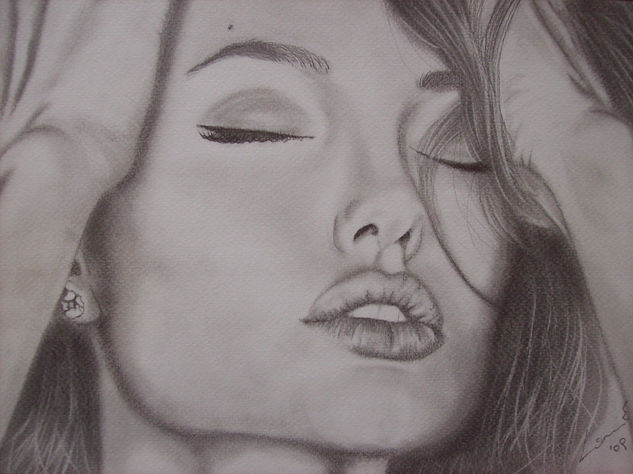 "Angelina Jolie" Graphite