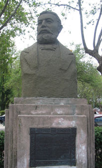 Monumento a Pedro Luro