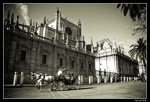 sevilla_5 Photojournalism and Documentary Black and White (Digital)