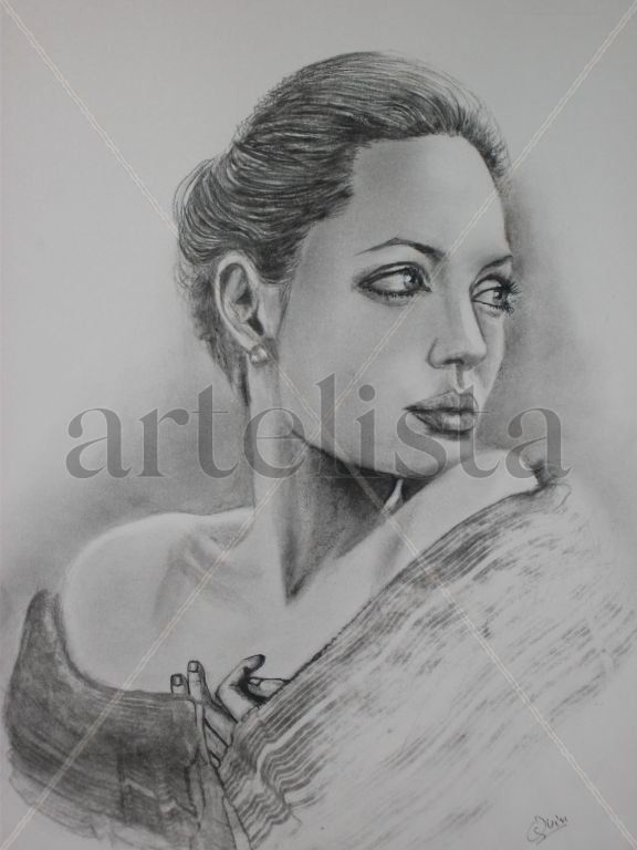 ANGELINA JOLIE