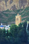 Santa Justa entre arboles y montaña